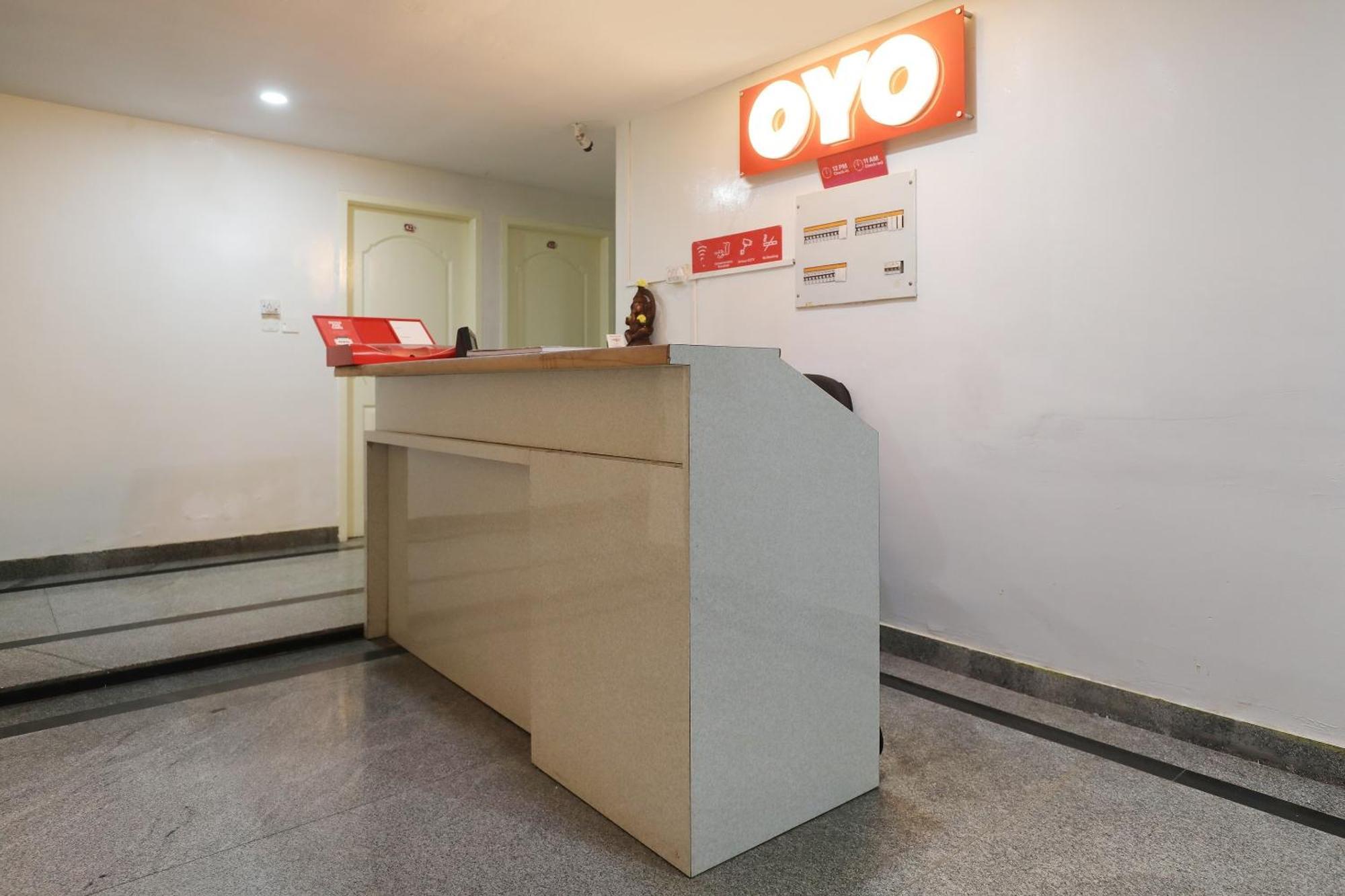 Oyo Flagship Hotel Archana Comforts Bangalore Exterior photo